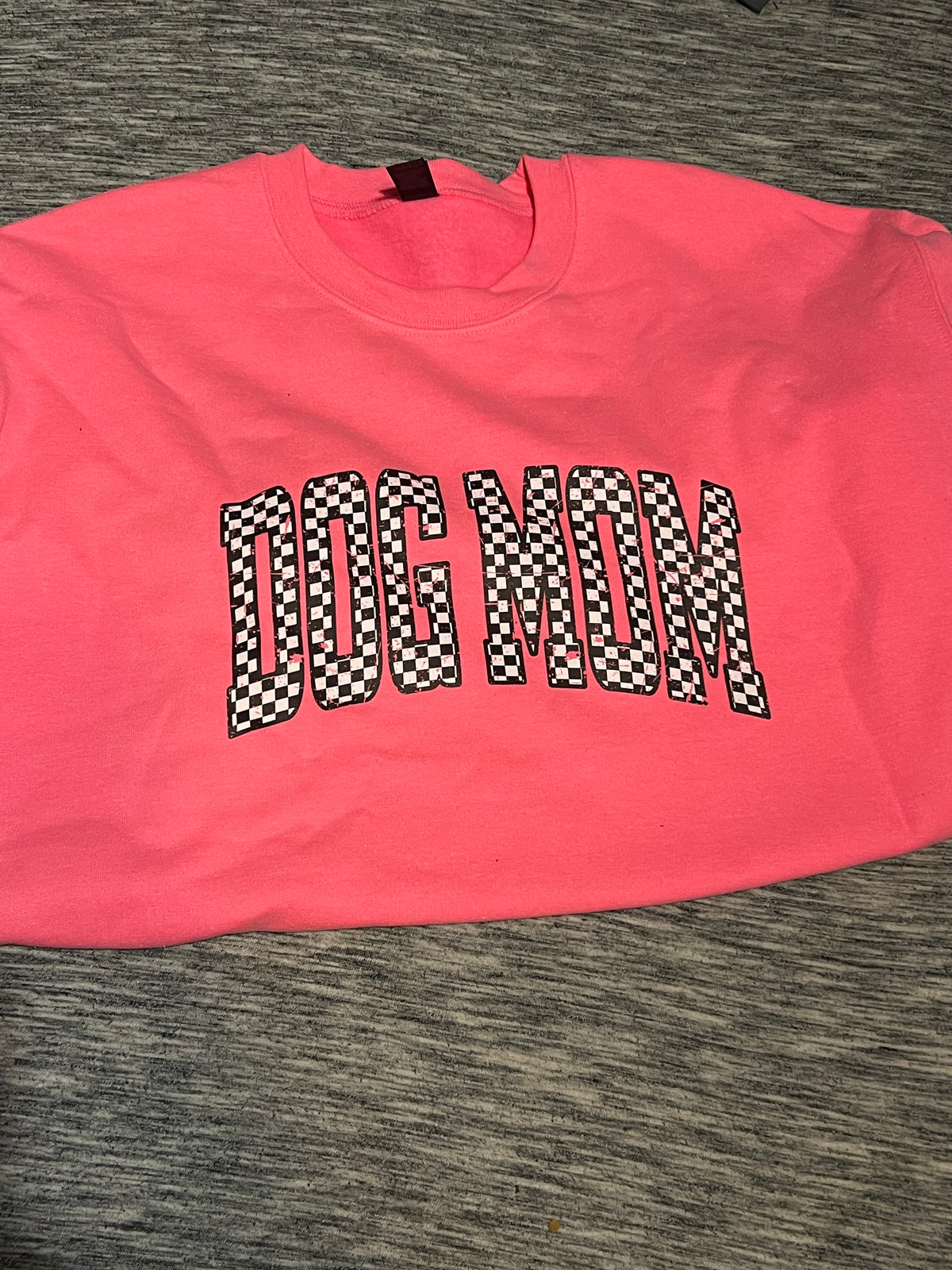 Checkered Dog Mom Crewneck