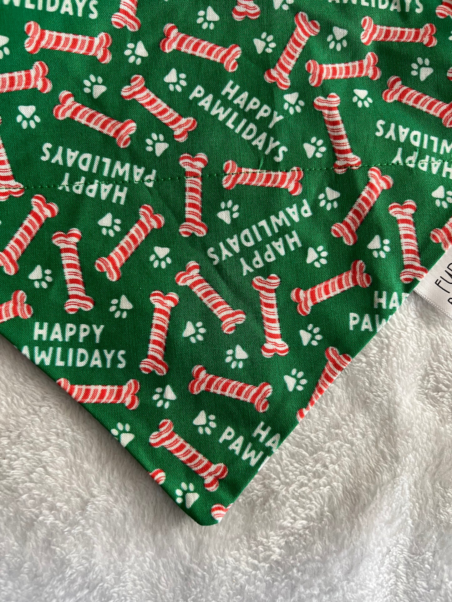 Happy Pawlidays Bandana