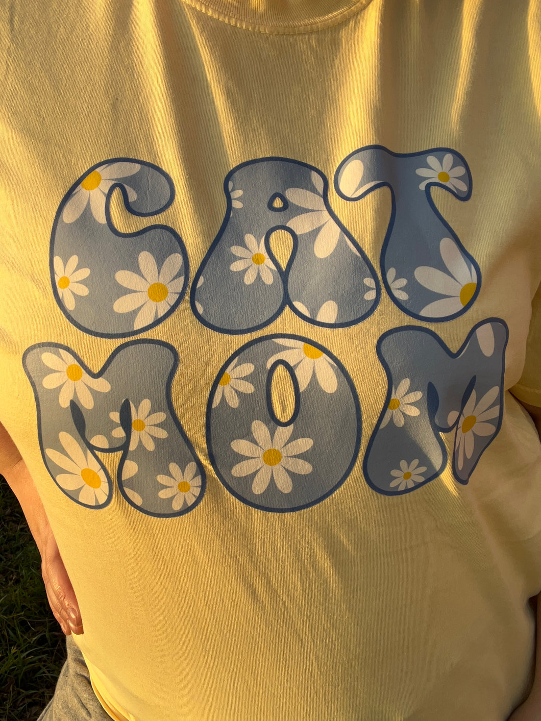 Daisy cat mom T-Shirt
